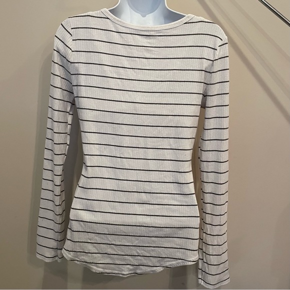 Striped V neck long sleeve shirt - Picture 3 of 9